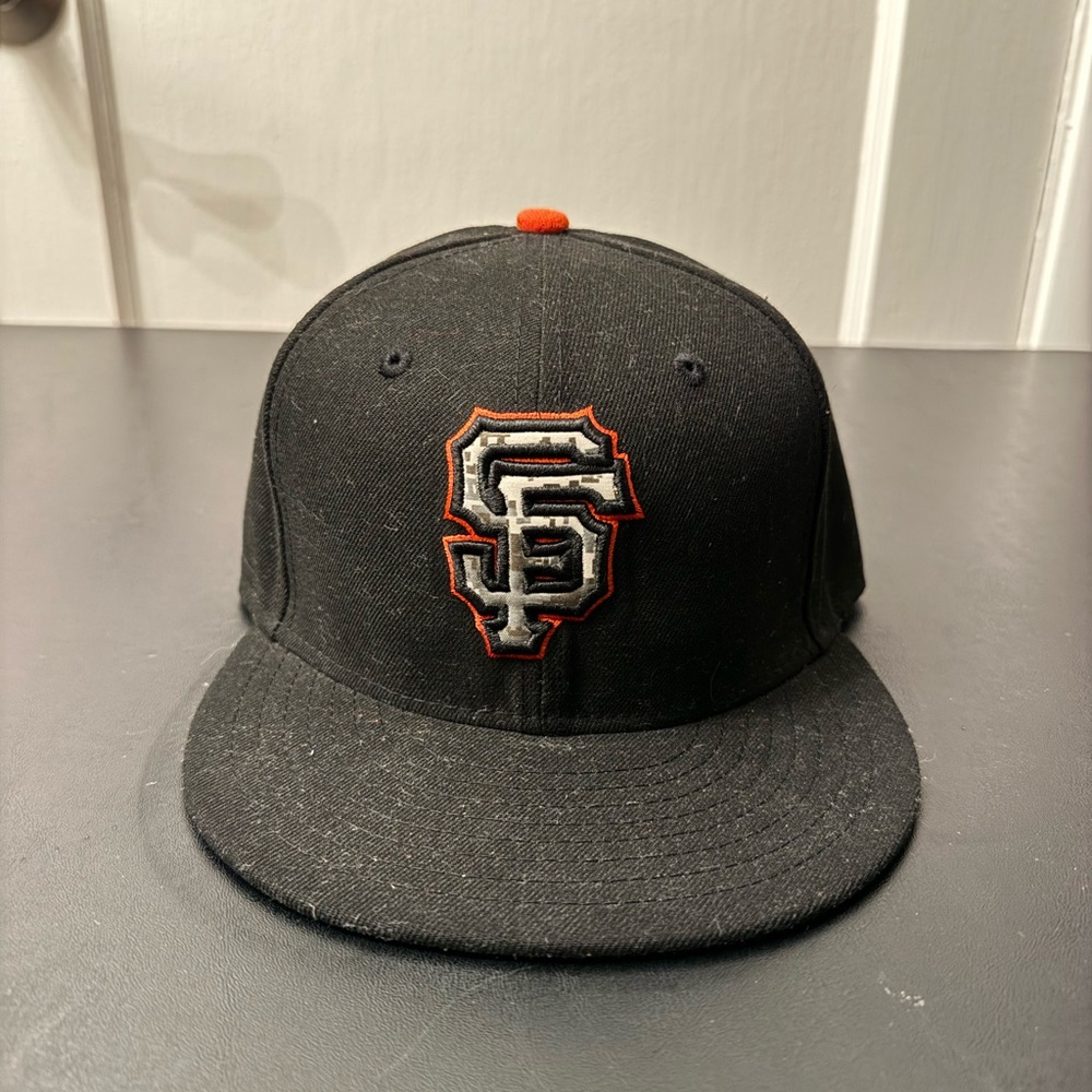 New Era Sf Giants Armed Forces Black Fitted Cap